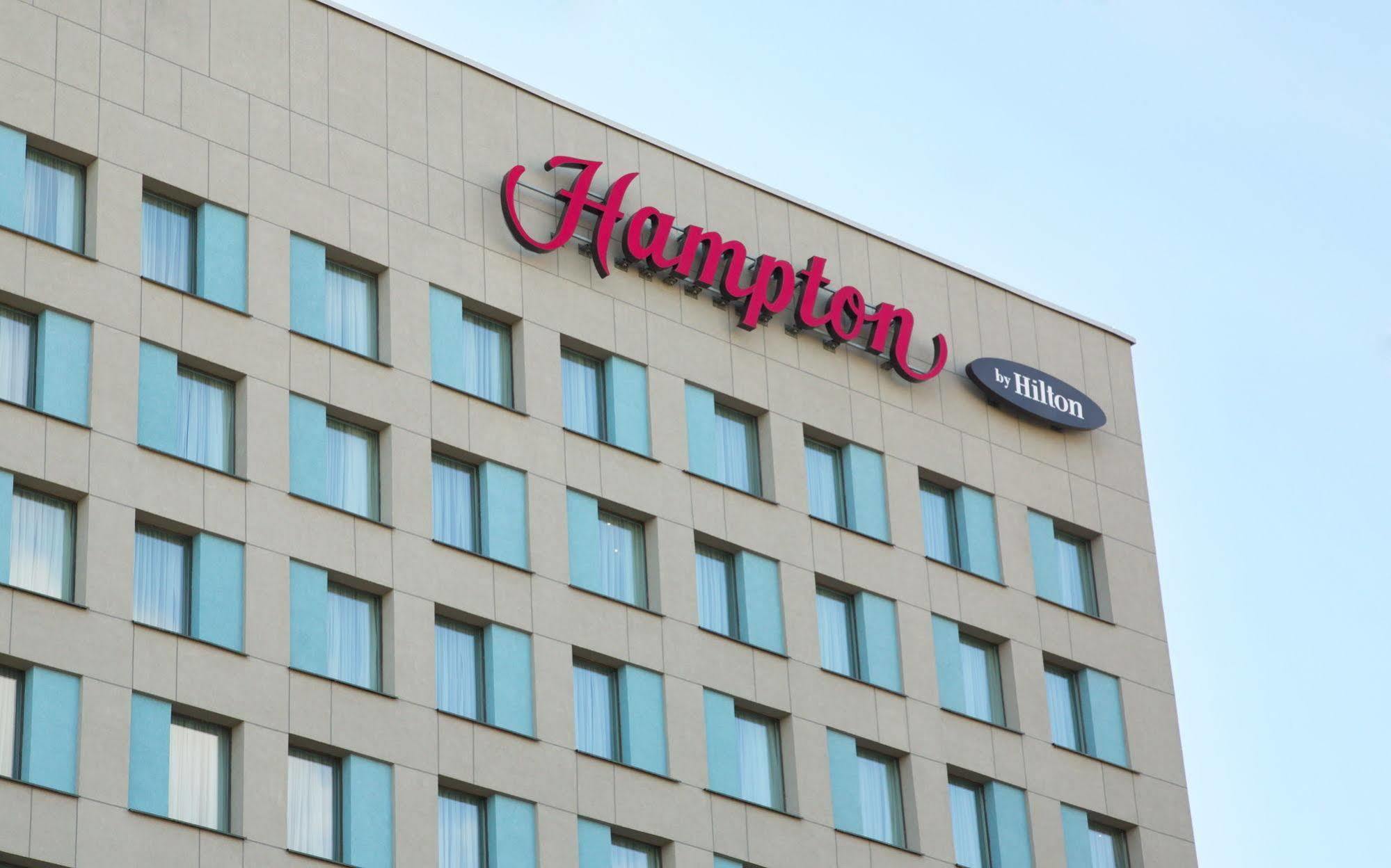 Hampton By Hilton Minsk City Centre Exterior foto